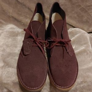 CLARKS DESERT BOOTS